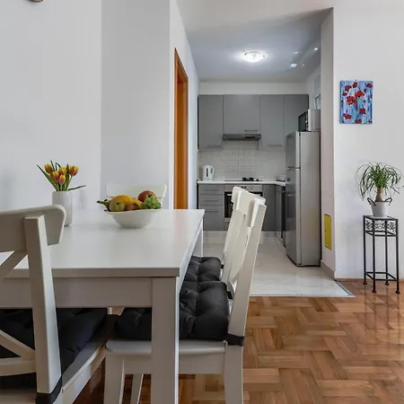 Lovely Apartment Zadar Buitenkant foto